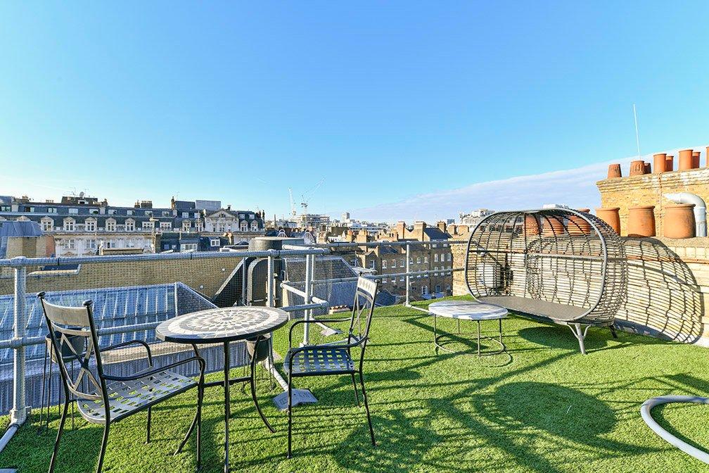 Flat Roof With Views