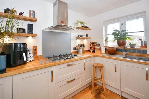 2 Cherry Court, Headingley, Leeds, LS6 2WB