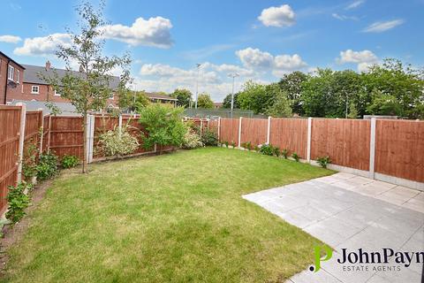 2 bedroom semi-detached house to rent, Oakwood Avenue, Willenhall, Coventry, West Midlands, CV3