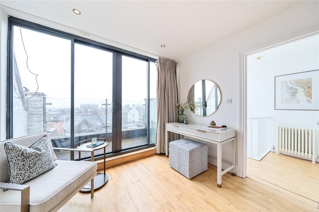 Main Bedroom Balcony
