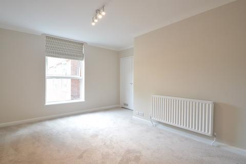 2 bedroom flat to rent - Ellesmere Road, WEYBRIDGE, KT13