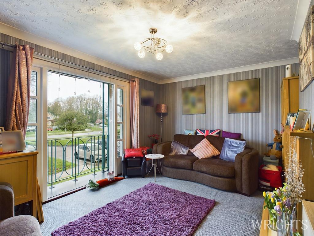 Knightsfield, Welwyn Garden City AL8 2 bed duplex for sale £310,000