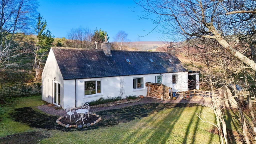 Tomnavoulin, Glenlivet, Ballindalloch 2 bed detached house for sale £