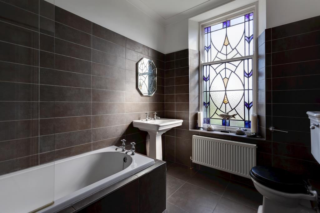 Master En-Suite