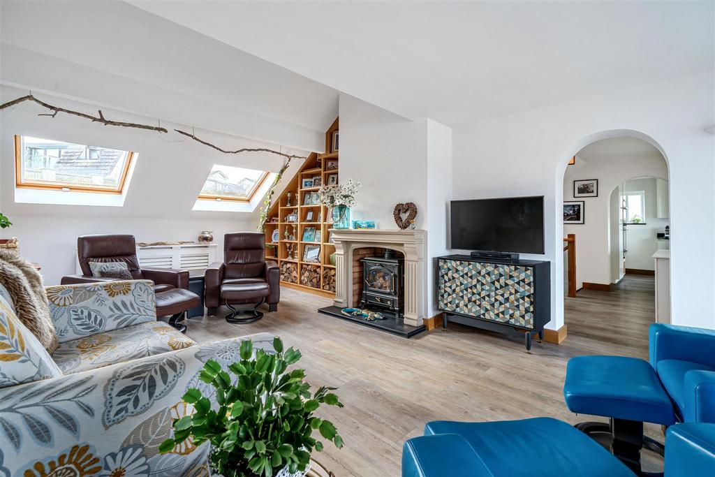 Hodders Way, Cargreen, Saltash 4 bed detached house for sale £700,000