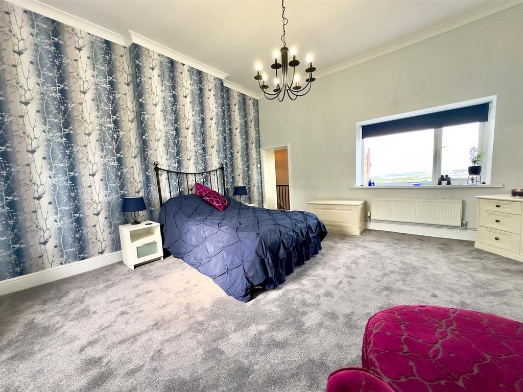 Bedroom 1.jpeg