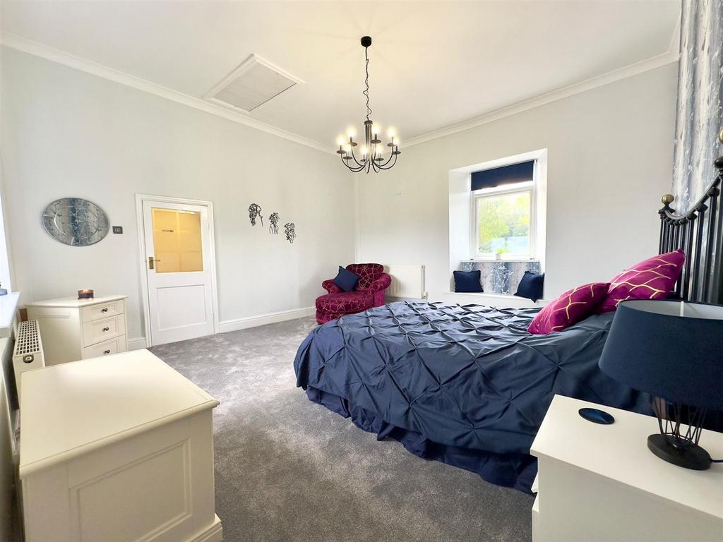 Bedroom 4.jpeg