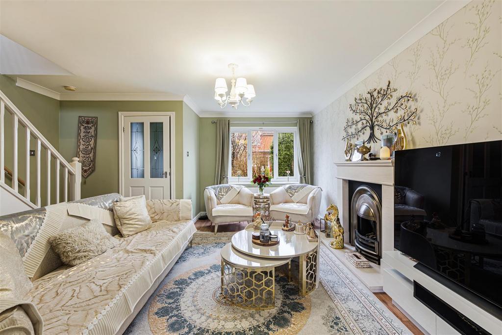 Moreton Drive, Leigh WN7 3 bed detached house for sale £300,000