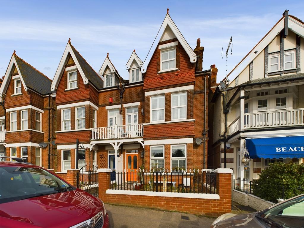 West Cliff Road, Broadstairs, CT10 6 bed semidetached house for sale