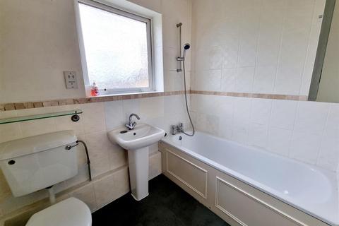 8 West Close, Cockfosters, Barnet, EN4 0AT