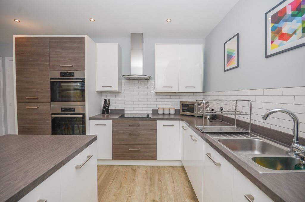 Kitchen pic 5.jpg