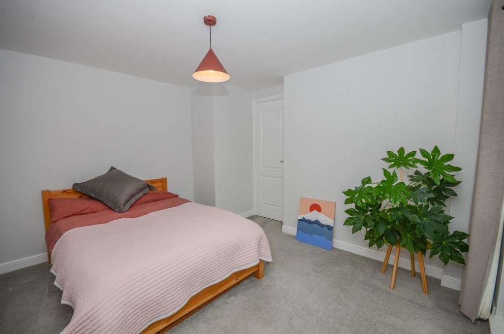 Bedroom two pic 2.jpg