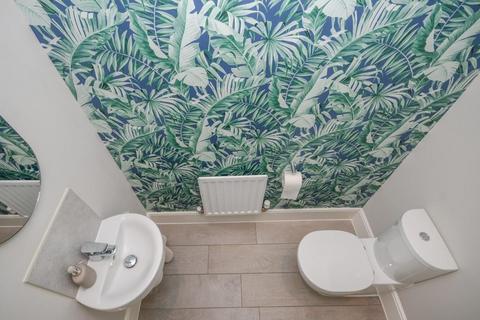 10 Alexander Road, Frenchay, Bristol, BS16 1UZ