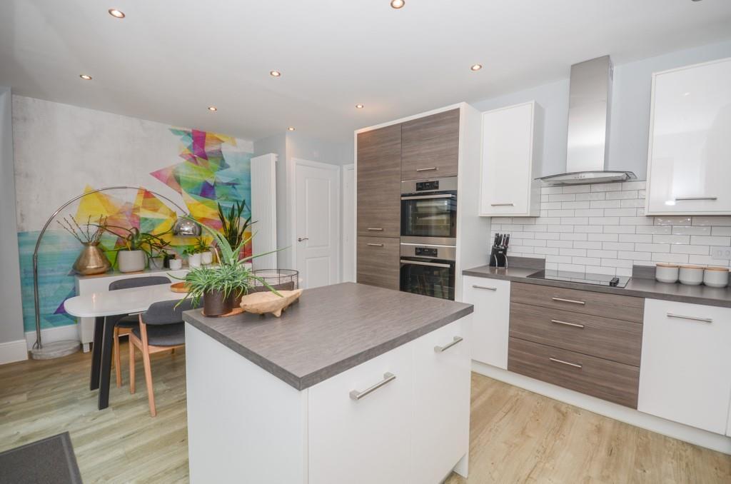 Kitchen pic 3.jpg