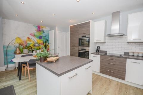 10 Alexander Road, Frenchay, Bristol, BS16 1UZ