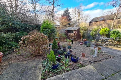 5 Lakin Close, Carshalton, SM5 3DU