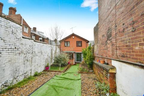 22 Shirley Road, Sheffield, S3 9AH