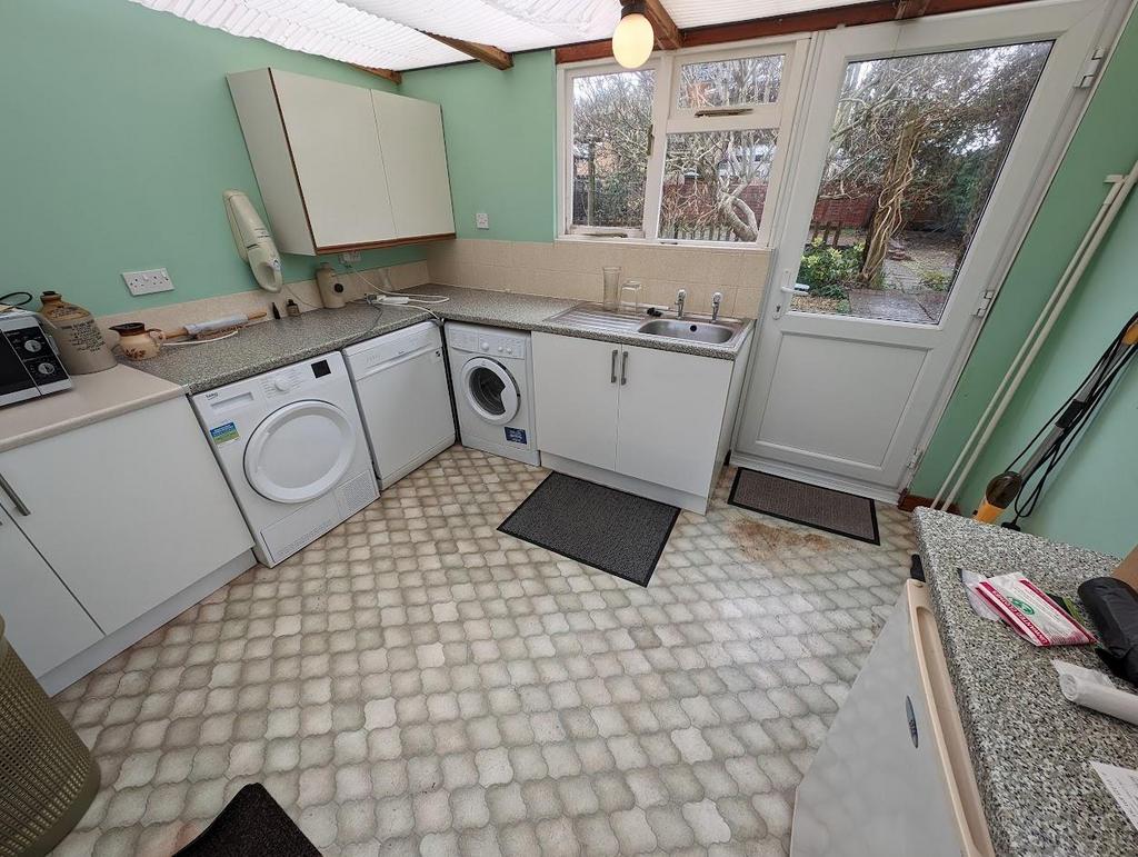 3 Firgrove Crescent outer utility.jpg