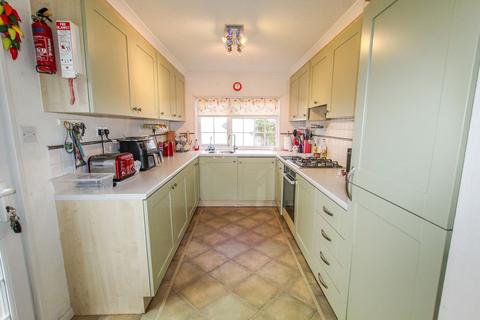 2 bedroom bungalow for sale, Pilgrims Close, Harrietsham, Maidstone