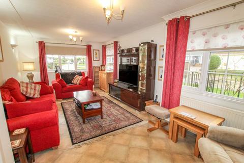 2 bedroom bungalow for sale, Pilgrims Close, Harrietsham, Maidstone