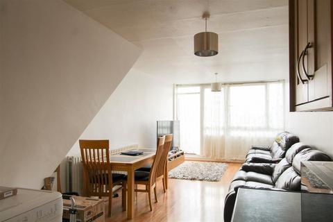 2 bedroom flat for sale, Gilby House, Berger Road, London