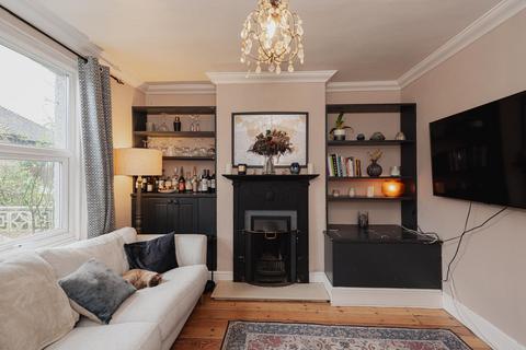 34 Bramble Walk, Epsom, KT18 7TB