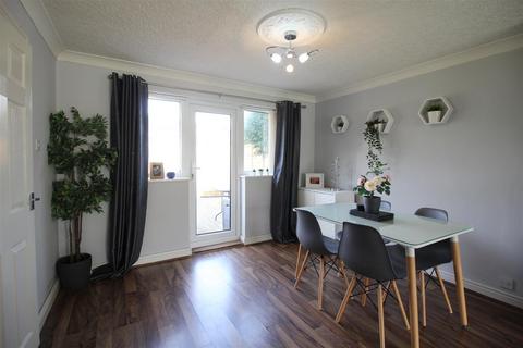3 bedroom semi-detached house for sale, Thistledown Road, Clifton, Nottingham NG11 9EE