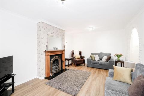 7 Hale Close, London, E4 6SA
