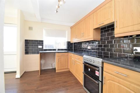 3 bedroom terraced house to rent - Swaith Avenue, Doncaster DN5