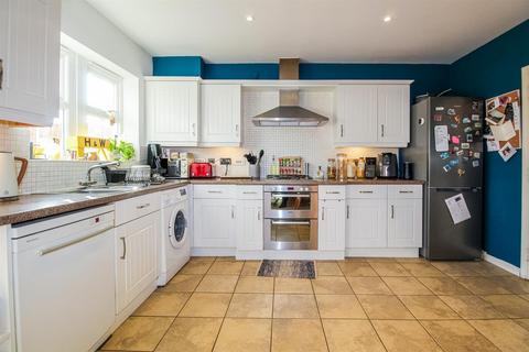 14 Ashworth Square, Wakefield, WF1 4SN