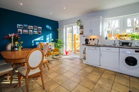 14 Ashworth Square, Wakefield, WF1 4SN