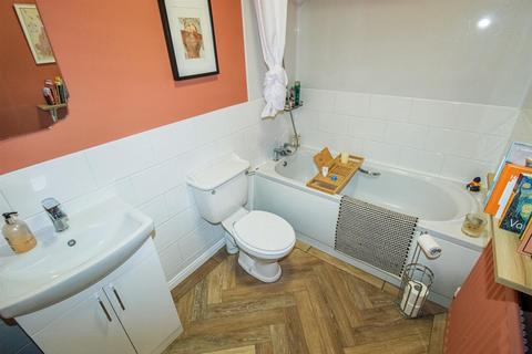 14 Ashworth Square, Wakefield, WF1 4SN