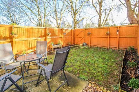 14 Ashworth Square, Wakefield, WF1 4SN