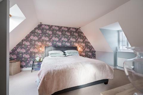 5 bedroom detached house for sale, Woodsley View, Leeds LS16