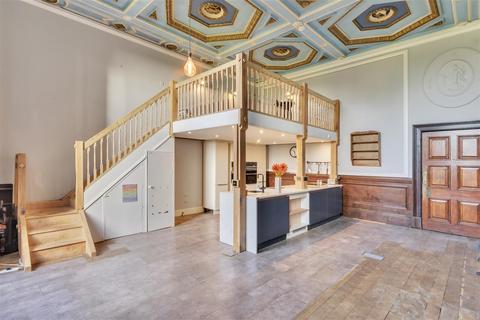 6 bedroom terraced house for sale, Wynnstay Hall Estate, Ruabon, Wrexham
