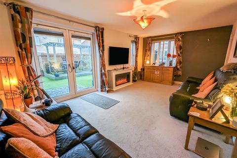 4 bedroom detached house for sale, Lapwing Close, Corby NN18