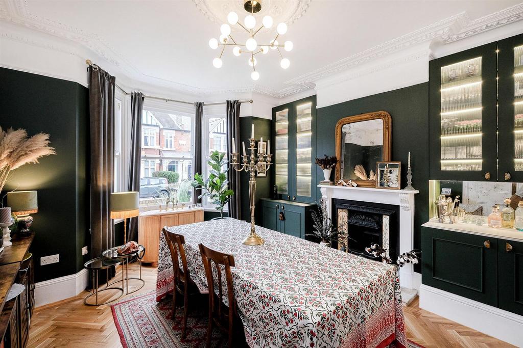 144 Wanstead Park Avenue-10 resized.jpg
