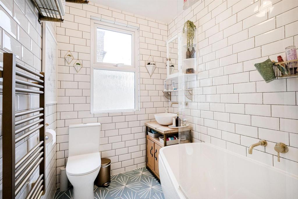 144 Wanstead Park Avenue-3 resized.jpg