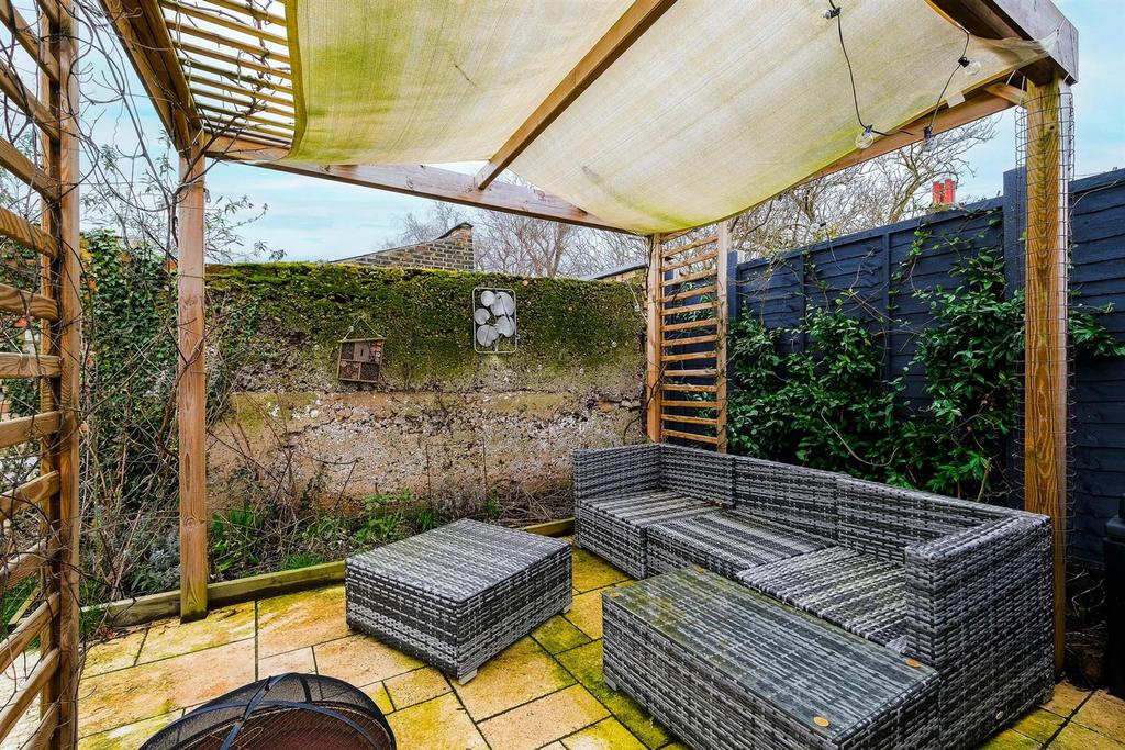 144 Wanstead Park Avenue-26 resized.jpg