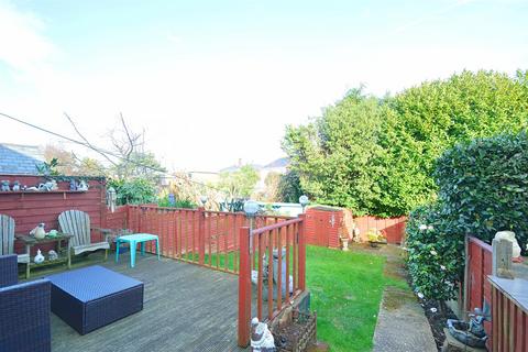 3 bedroom semi-detached house for sale - IDEAL FAMILY HOME * SHANKLIN