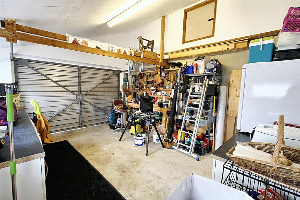 Attached Garage