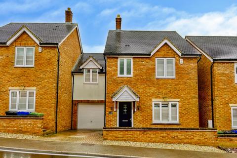 16 Hayes Road, Deanshanger, Milton Keynes, MK19 6HW
