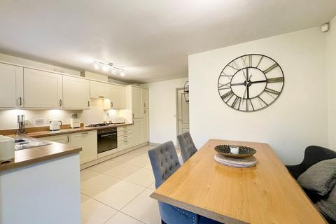 16 Hayes Road, Deanshanger, Milton Keynes, MK19 6HW