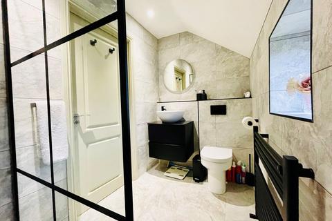 16 Hayes Road, Deanshanger, Milton Keynes, MK19 6HW