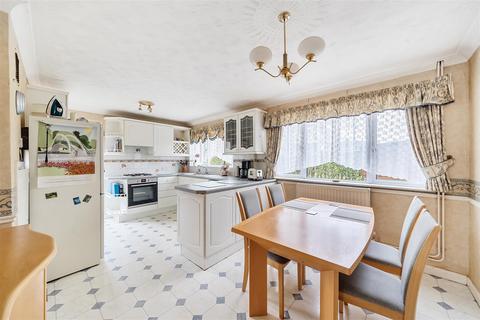 3 bedroom semi-detached house for sale, Wheathouse Close, Bedford