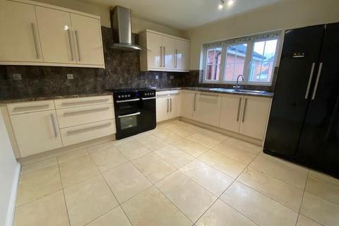 4 bedroom detached house to rent, The Ridings, Northampton NN4