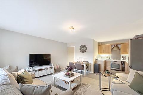 1 bedroom apartment for sale, SPACIOUS FIRST FLOOR APARTMENT - Cambridge Court