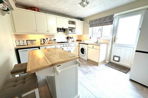 3 bedroom semi-detached house for sale - Gallery Close, Southfields, Northampton NN3