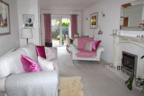 6 Larch Close, Oakworth, Keighley, BD22 7JU