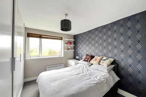 40 Malvern Drive, Bristol, BS30 8XD